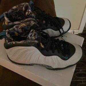 One of the best pair of used kids sneakers